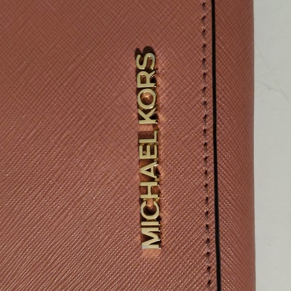 Michael Michael Kors women's mauve color large purse wallet - Picture 4 of 6